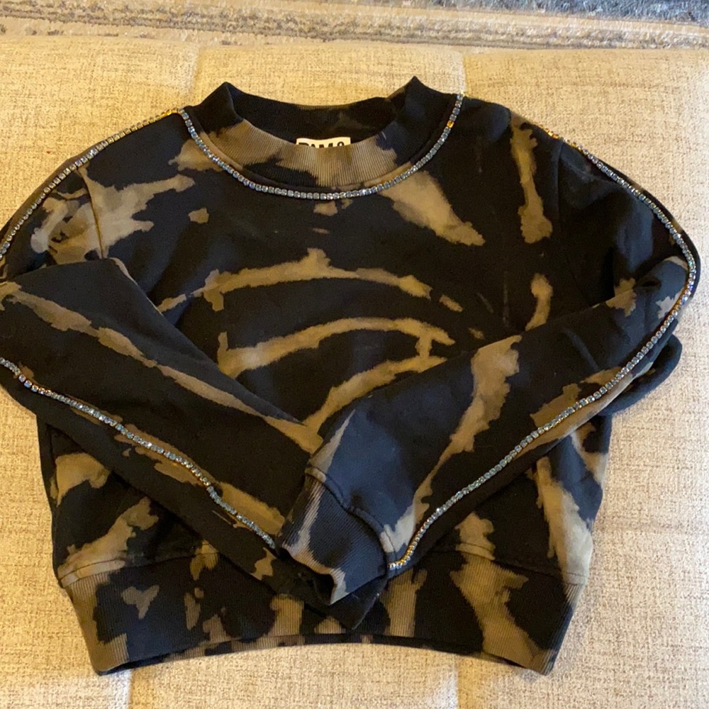 Pam & Gela Cropped Sweater